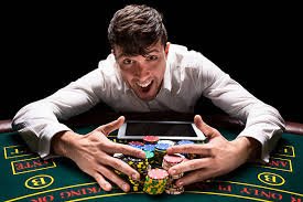 Live Casino Real Dealer ဖြင့် Baccarat ကစားနေသည့် မြင်ကွင်း